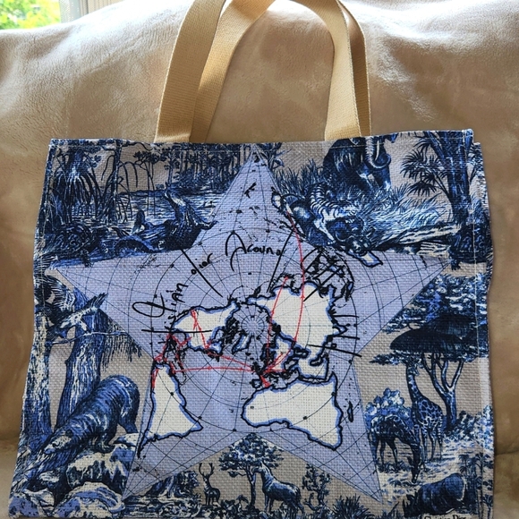 Christian Dior Around The World VIP Canvas Tote - Picture 1 of 6
